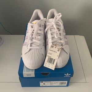 Sizes: 4 1/2: UK 37: EU